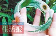 滴胶首饰新风尚：手镯里“养”花草，定格美丽瞬间